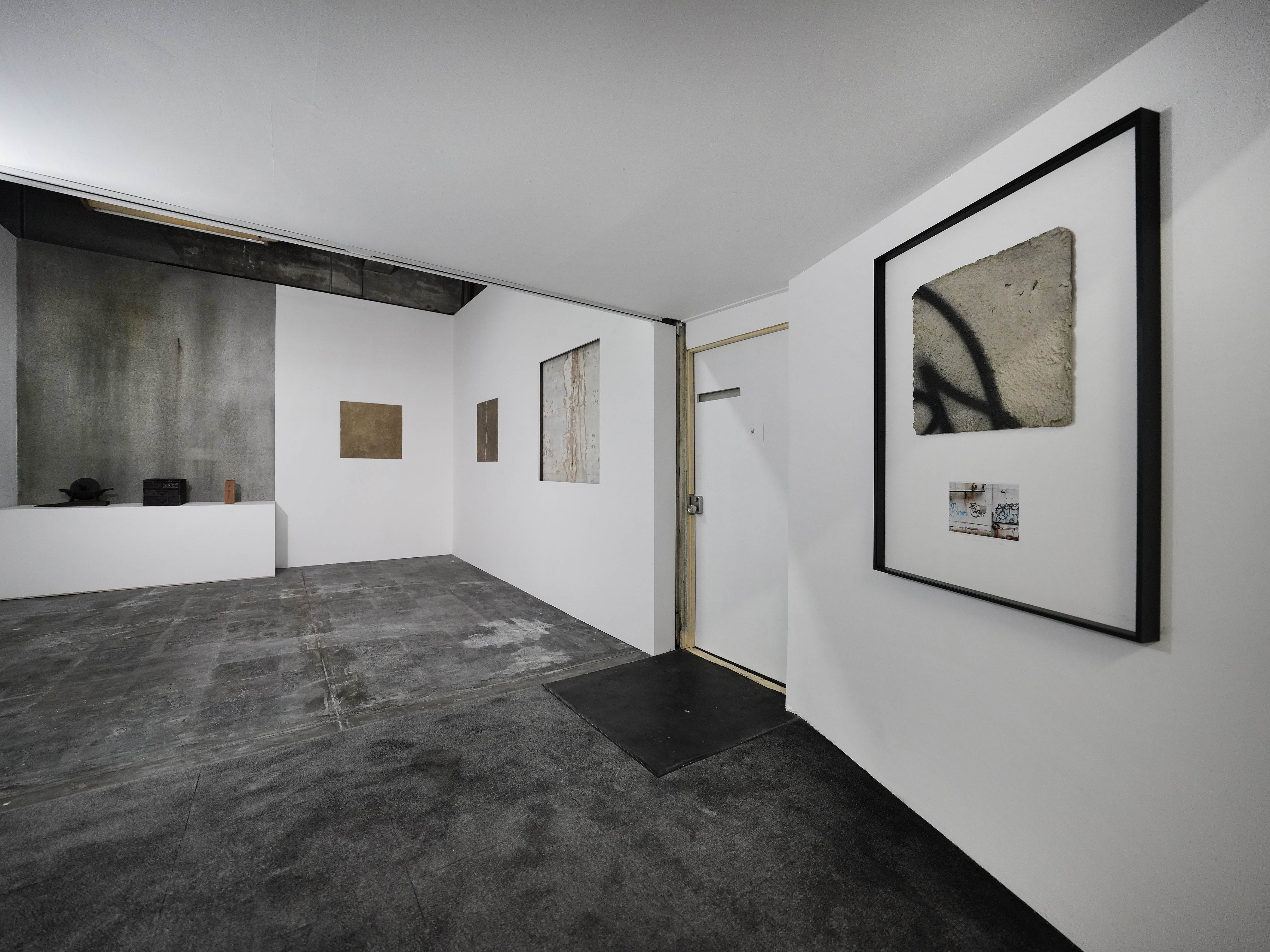 展示風景：《志田塗装　虚実の皮膜》AZUMATEI PROJECT、横浜、2022年